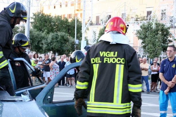  Festa dell'AIDO 2009: esercitazione dei vigili del fuoco 