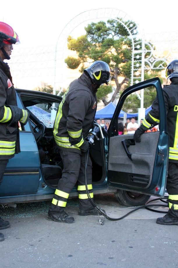  Festa dell'AIDO 2009: esercitazione dei vigili del fuoco 