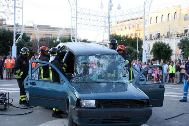  Festa dell'AIDO 2009: esercitazione dei vigili del fuoco 