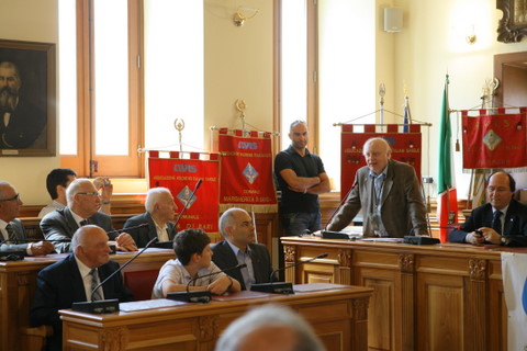  Manifestazione presso il municipio ed innagurazione del monumento 