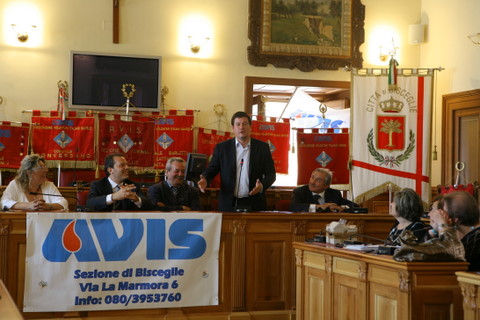  Manifestazione presso il municipio ed innagurazione del monumento  
