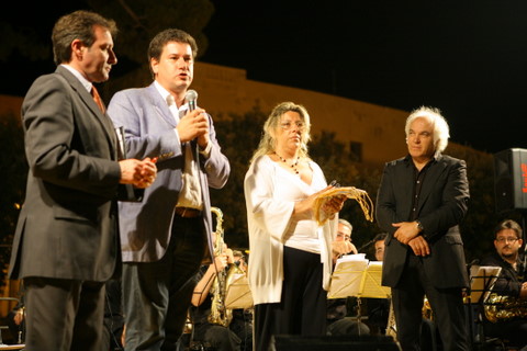  5 luglio 2009 il maestro Lepore in Piazza Vittorio emanuele II per 50 AVIS 