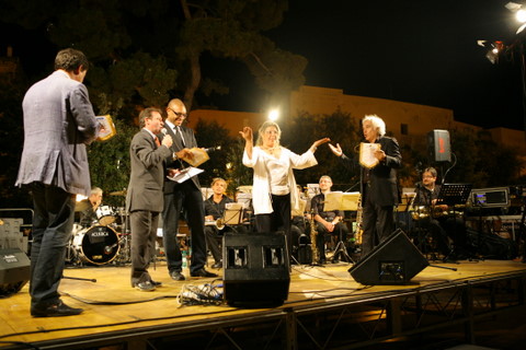  5 luglio 2009 il maestro Lepore in Piazza Vittorio emanuele II per 50 AVIS 