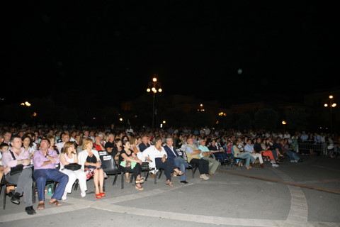  5 luglio 2009 il maestro Lepore in Piazza Vittorio emanuele II per 50 AVIS 