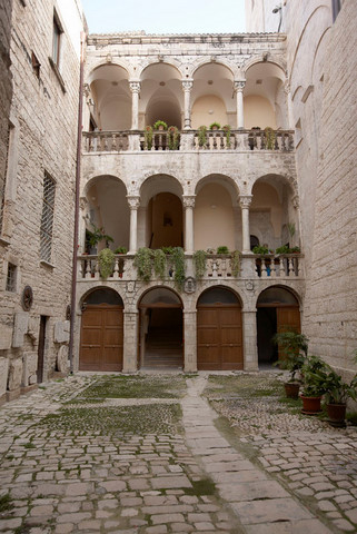  Cortile d'ingresso del Museo Diocesano 