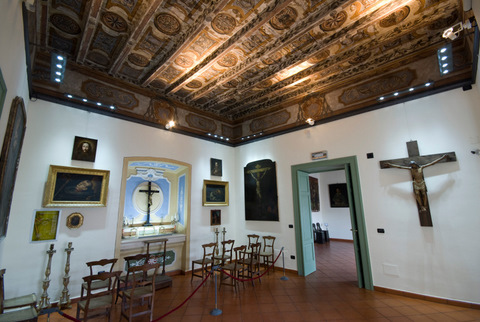  Le sale con i soffitti decorati 