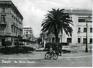 Piazza Diaz anni '60.