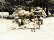 Bimbi in bici - '40